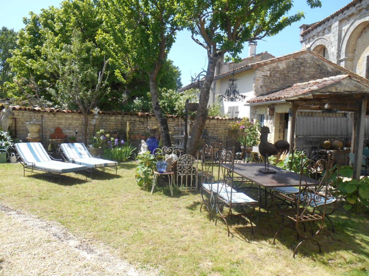 Le Vieux Prieure Bed & Breakfast Cresse Exterior photo